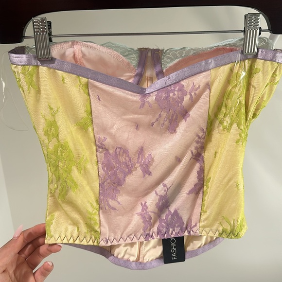 Multicolor lace corset top - Picture 4 of 5